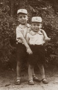 יוסי וצבי אפלבוים